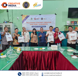 Guru SMK PGRI 1 Surabaya mengikuti pelatihan konten kreator bersama Creative Media